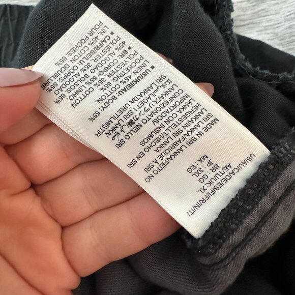 3 Pairs of Linen Shorts, Old Navy, Amazon Basics and Universal Thread Size XL - Picture 7 of 10